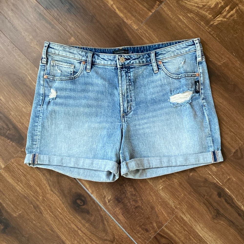 Silver Jeans Boyfriend Short